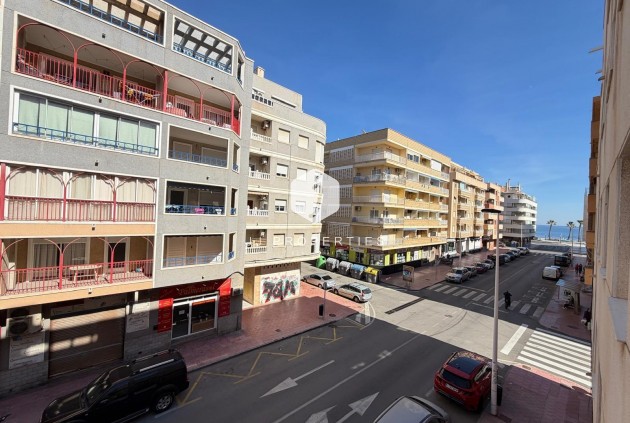 Resale - Apartment / flat -
Torrevieja - Playa del Cura