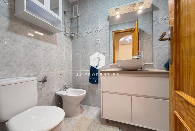 Resale - Apartment / flat -
Torrevieja - Playa del Cura