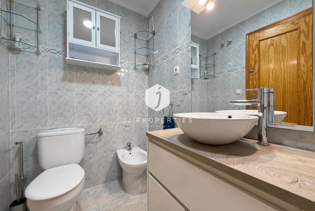 Resale - Apartment / flat -
Torrevieja - Playa del Cura