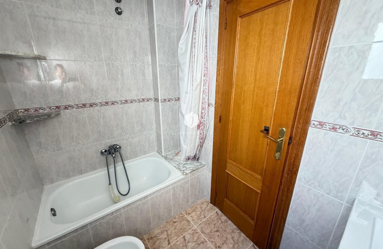 Resale - Penthouse -
Torrevieja - Playa del Cura
