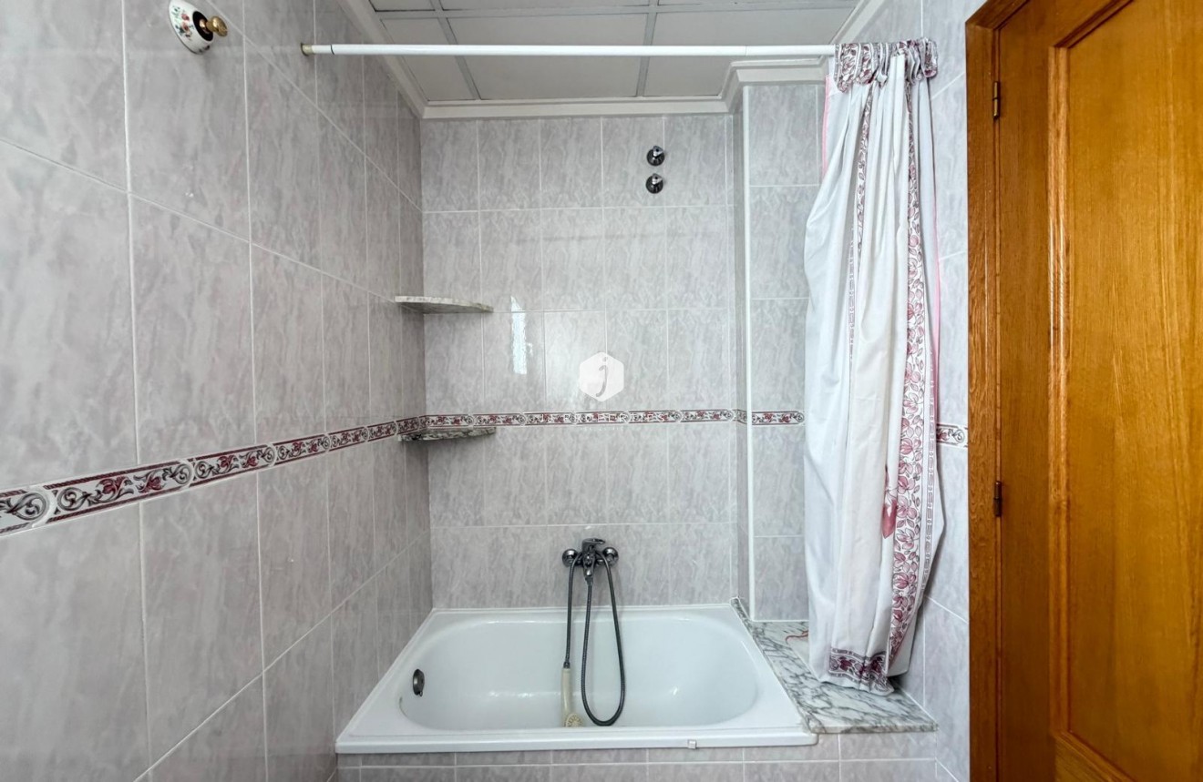 Resale - Penthouse -
Torrevieja - Playa del Cura