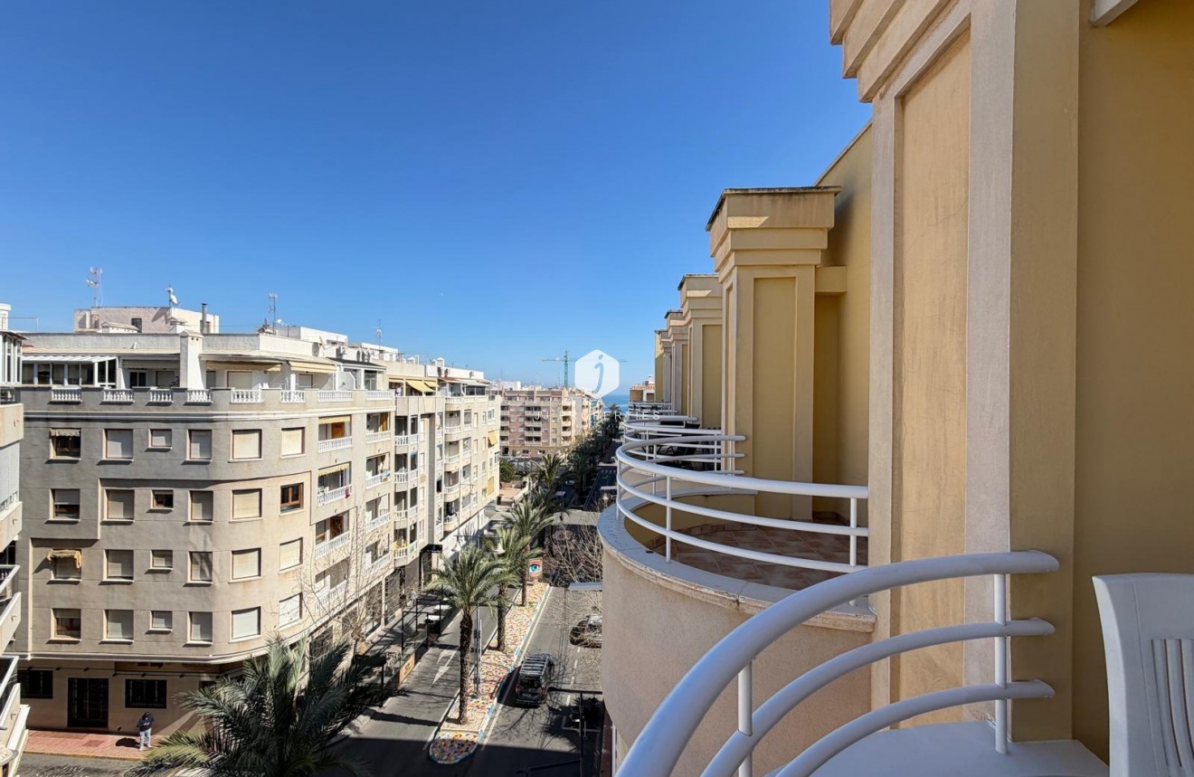 Resale - Penthouse -
Torrevieja - Playa del Cura
