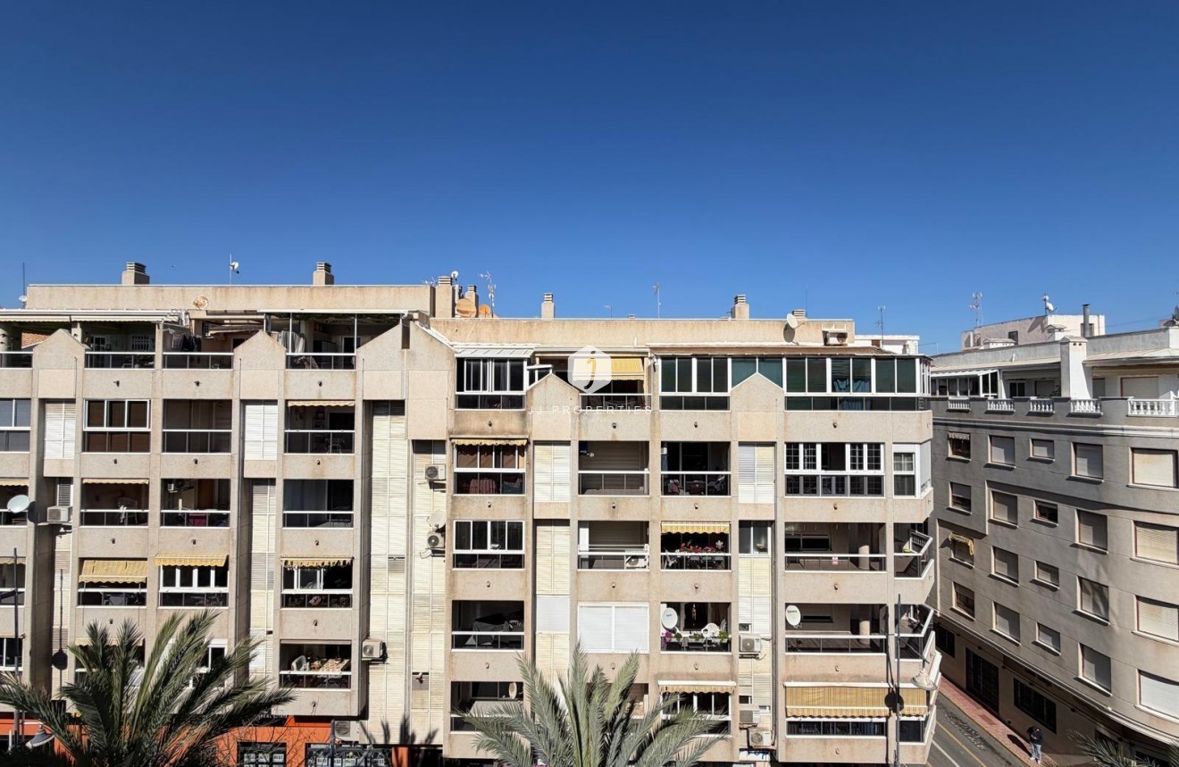 Resale - Penthouse -
Torrevieja - Playa del Cura