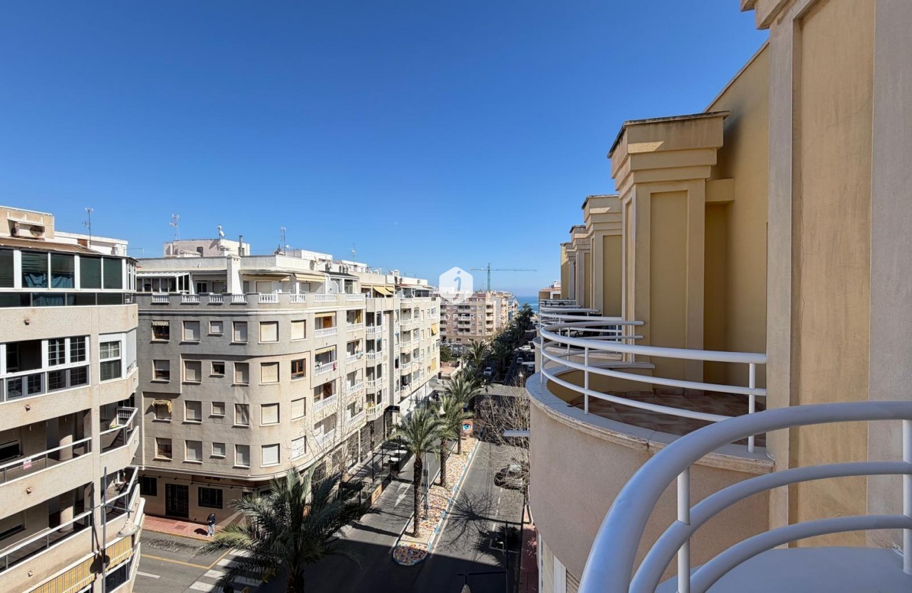 Resale - Penthouse -
Torrevieja - Playa del Cura