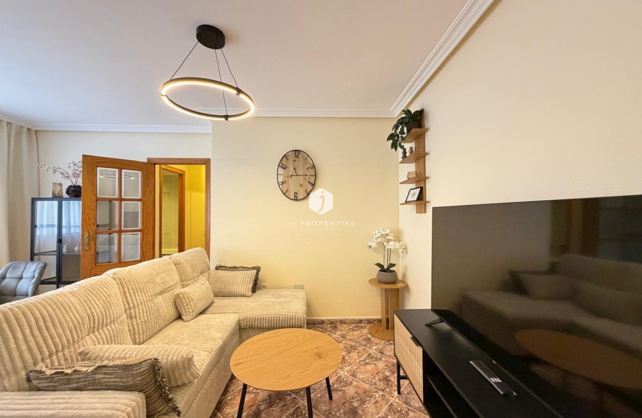 Resale - Apartment / flat -
Torrevieja - Playa de los Locos