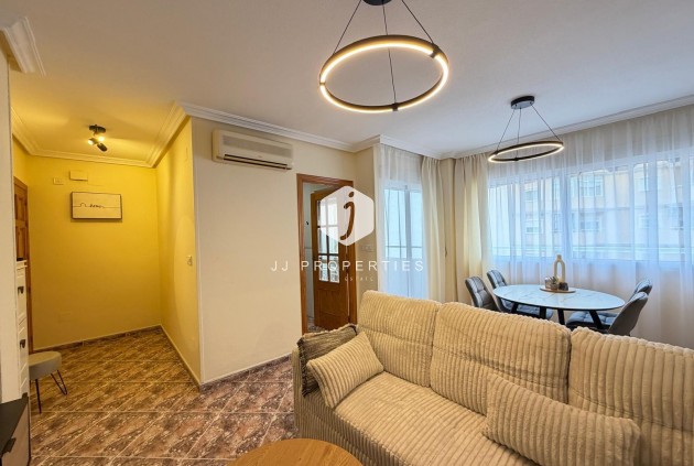 Resale - Apartment / flat -
Torrevieja - Playa de los Locos