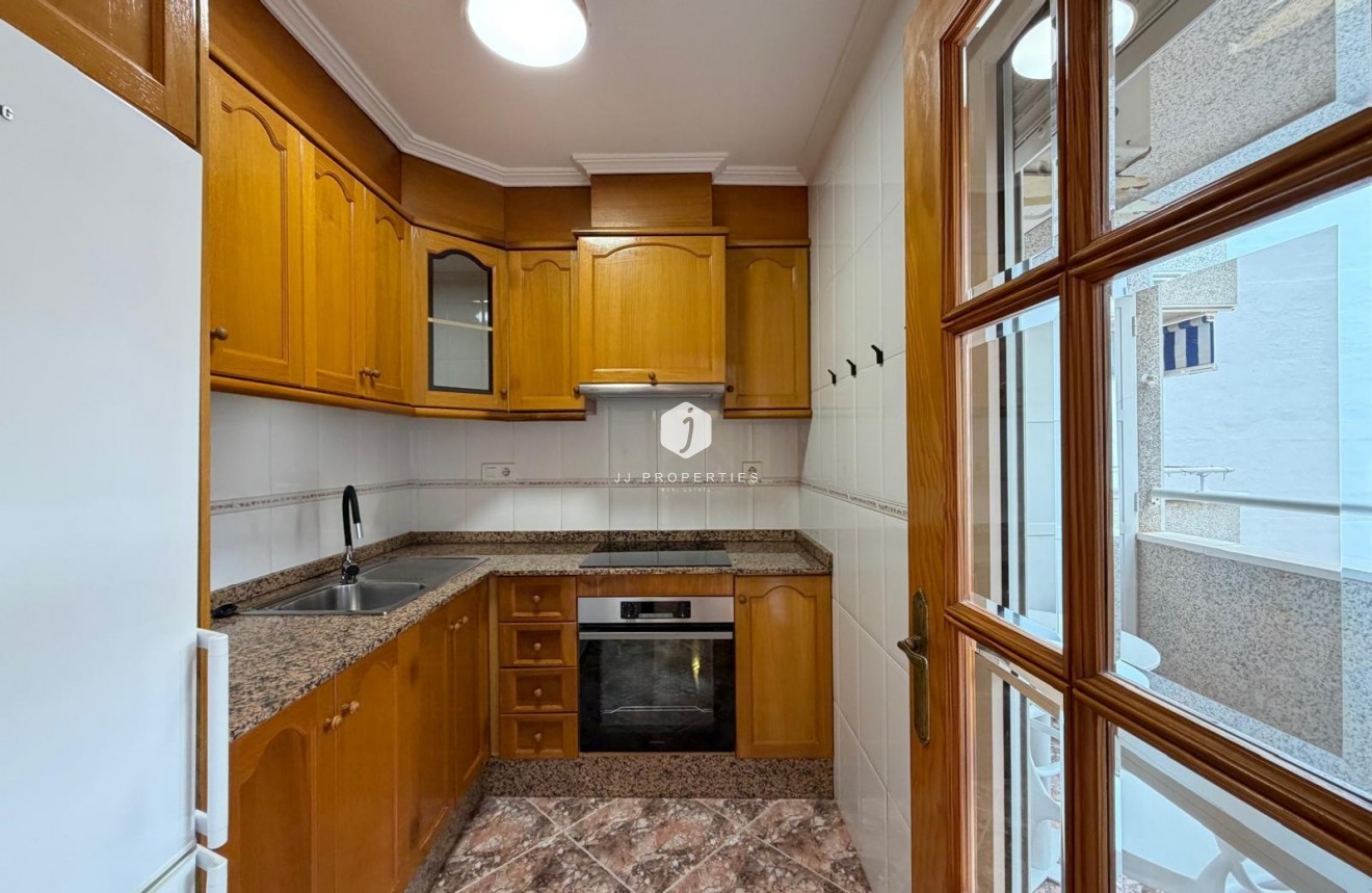 Resale - Apartment / flat -
Torrevieja - Playa de los Locos