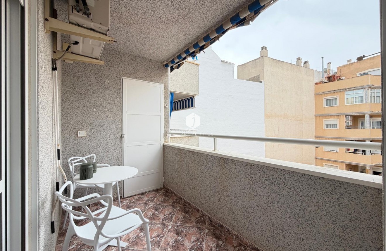 Resale - Apartment / flat -
Torrevieja - Playa de los Locos