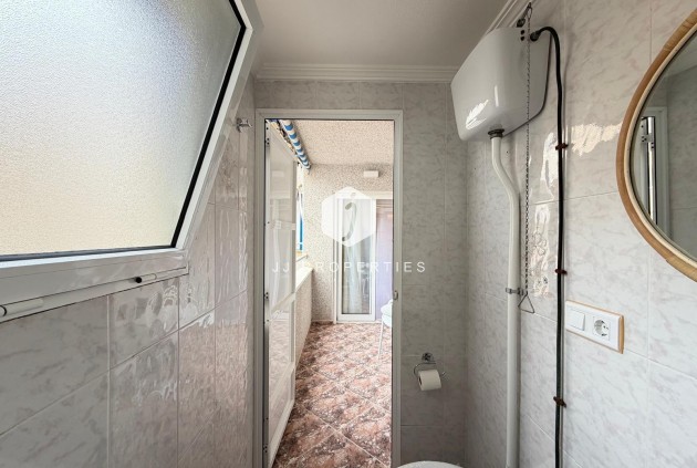 Resale - Apartment / flat -
Torrevieja - Playa de los Locos