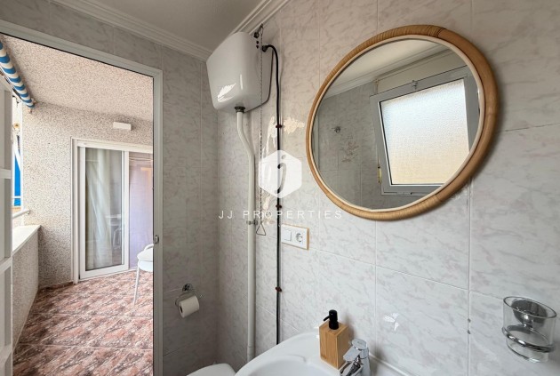 Resale - Apartment / flat -
Torrevieja - Playa de los Locos