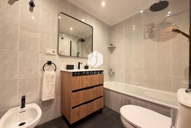 Resale - Apartment / flat -
Torrevieja - Playa de los Locos