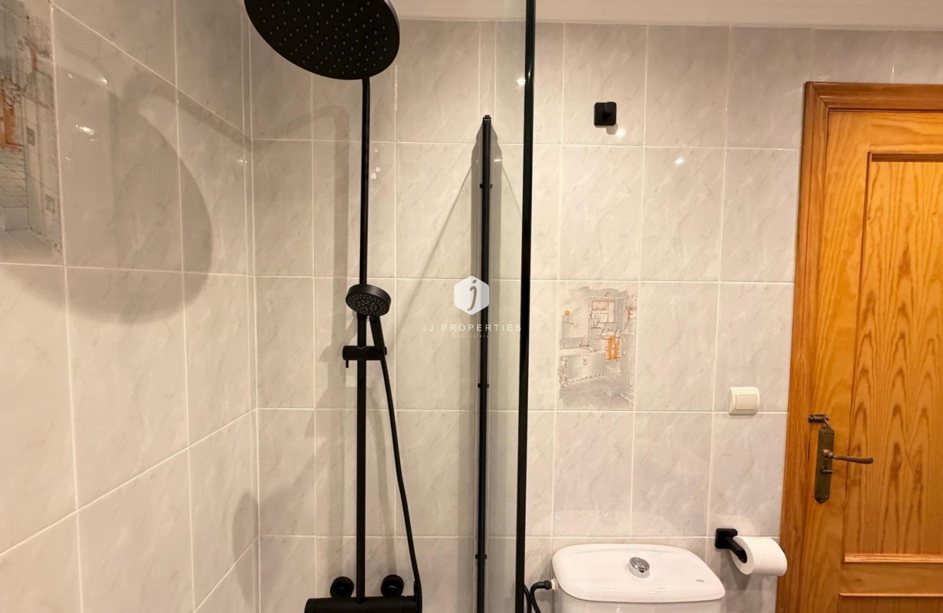 Resale - Apartment / flat -
Torrevieja - Playa de los Locos