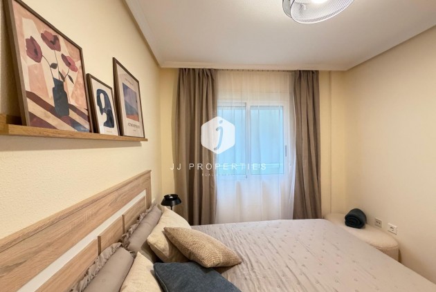 Resale - Apartment / flat -
Torrevieja - Playa de los Locos