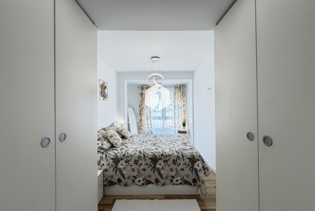 Resale - Apartment / flat -
Torrevieja - Centro
