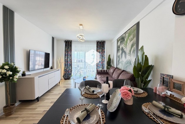 Resale - Apartment / flat -
Torrevieja - Centro
