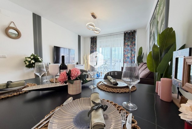 Resale - Apartment / flat -
Torrevieja - Centro