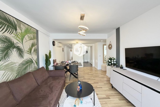 Resale - Apartment / flat -
Torrevieja - Centro