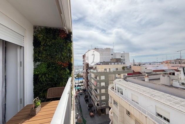 Resale - Apartment / flat -
Torrevieja - Centro