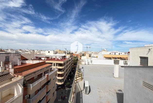 Resale - Apartment / flat -
Torrevieja - Centro
