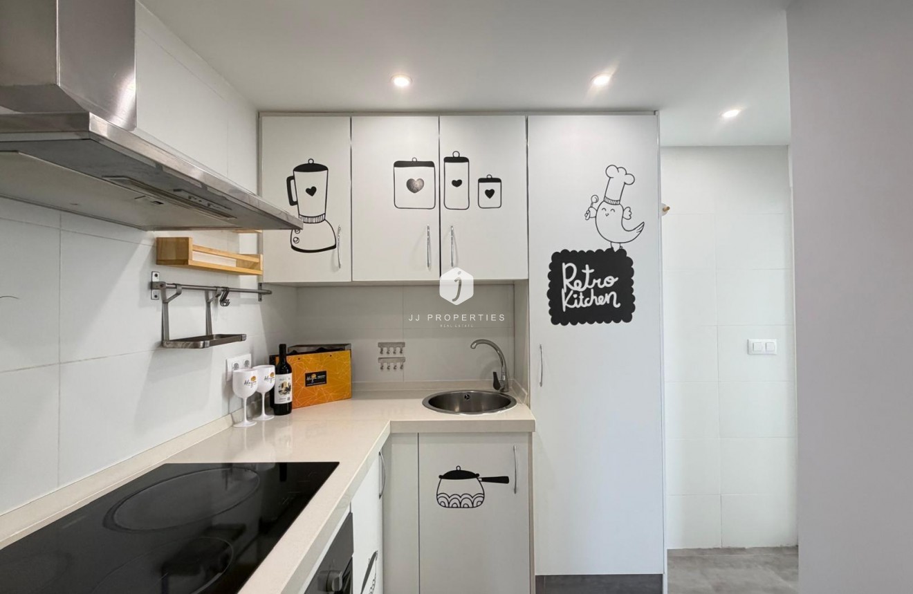 Resale - Apartment / flat -
Torrevieja - Centro
