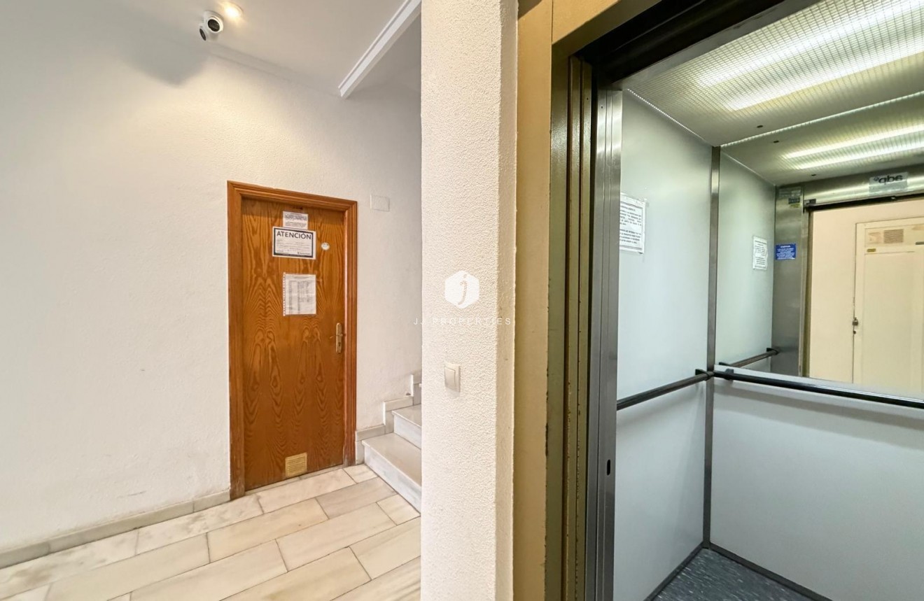 Resale - Penthouse -
Torrevieja - Acequion
