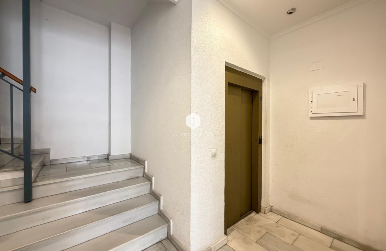 Resale - Penthouse -
Torrevieja - Acequion