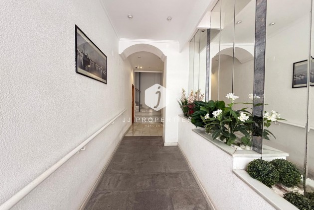 Resale - Penthouse -
Torrevieja - Acequion