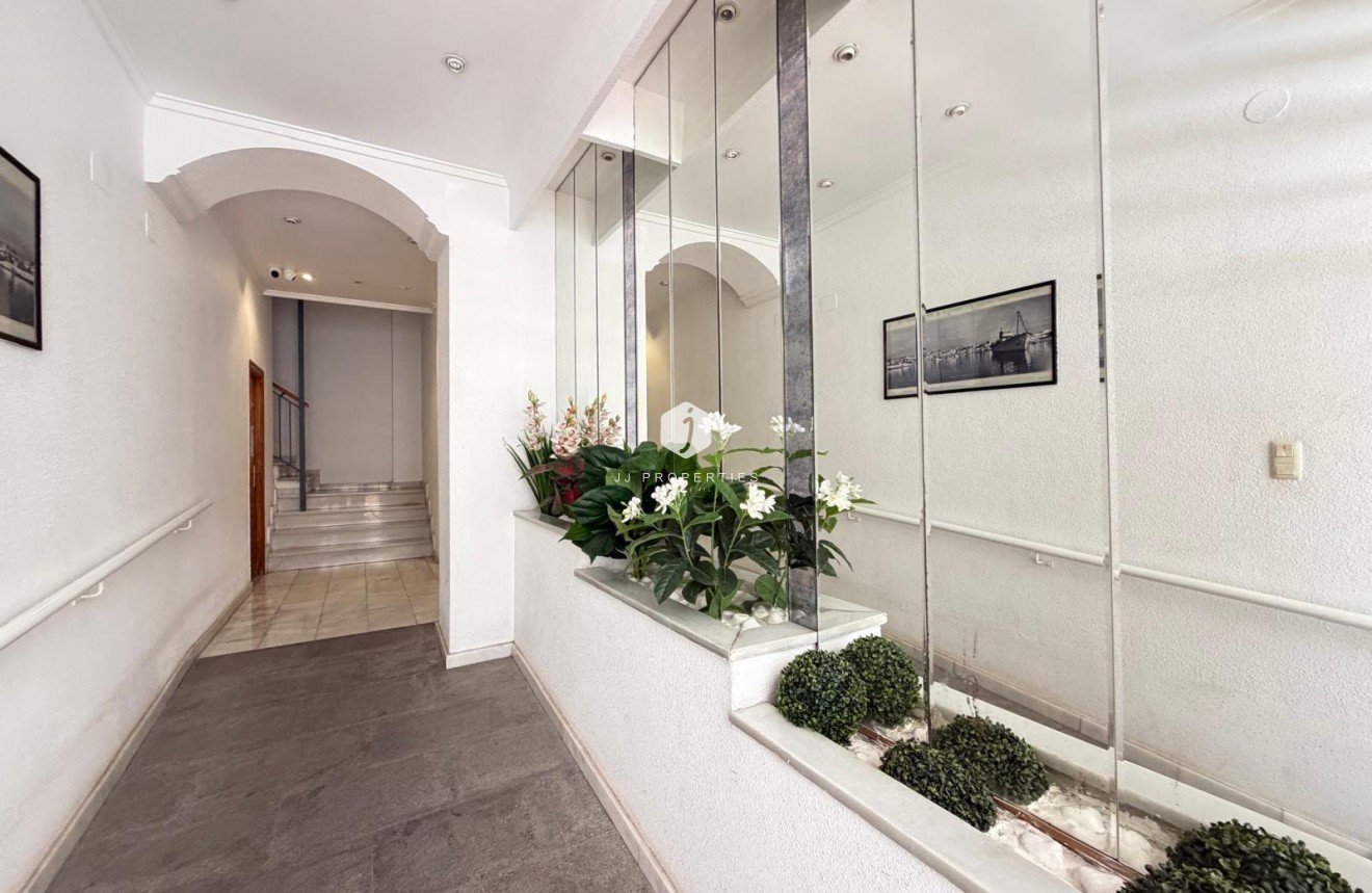 Resale - Penthouse -
Torrevieja - Acequion