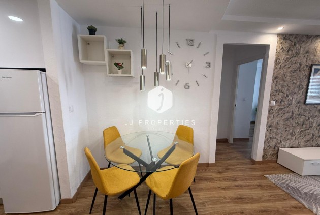 Resale - Apartment / flat -
Torrevieja - Centro