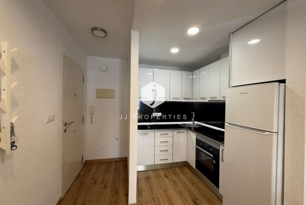 Resale - Apartment / flat -
Torrevieja - Centro