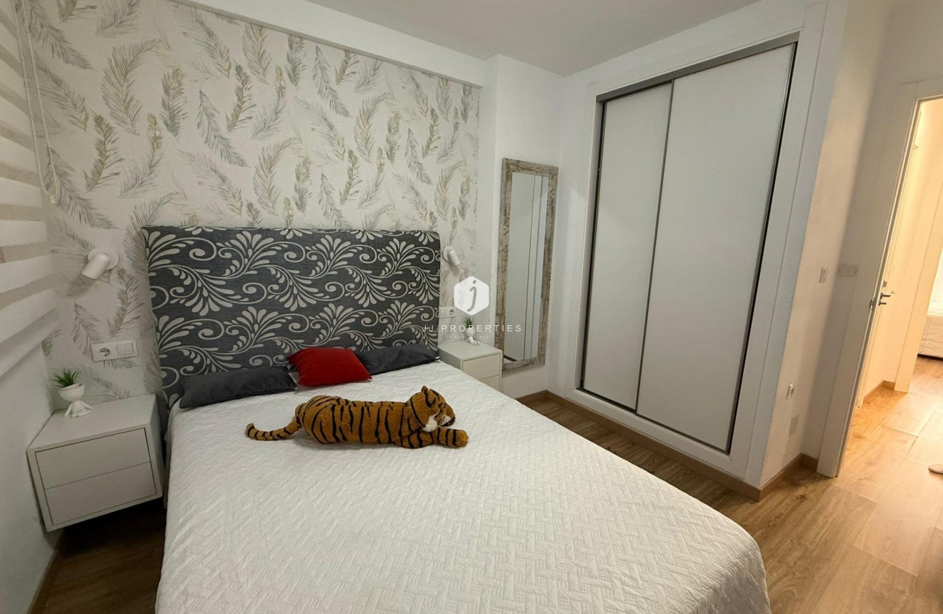 Resale - Apartment / flat -
Torrevieja - Centro