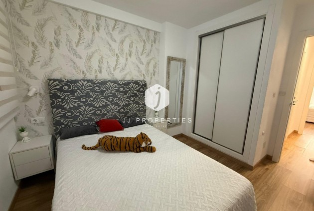 Resale - Apartment / flat -
Torrevieja - Centro