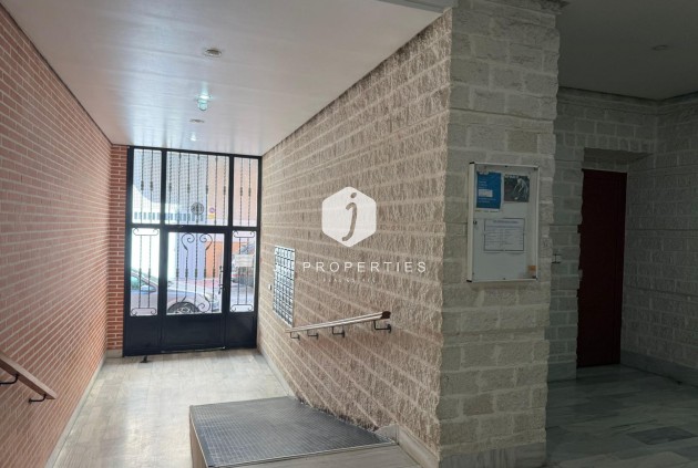 Resale - Apartment / flat -
Torrevieja - Centro