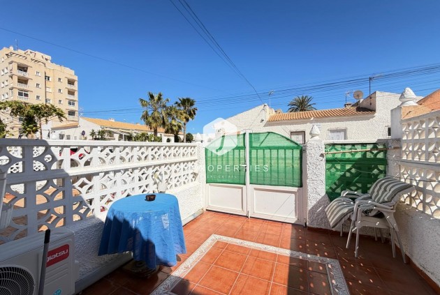 Resale - Chalet -
Torrevieja - Nueva Torrevieja