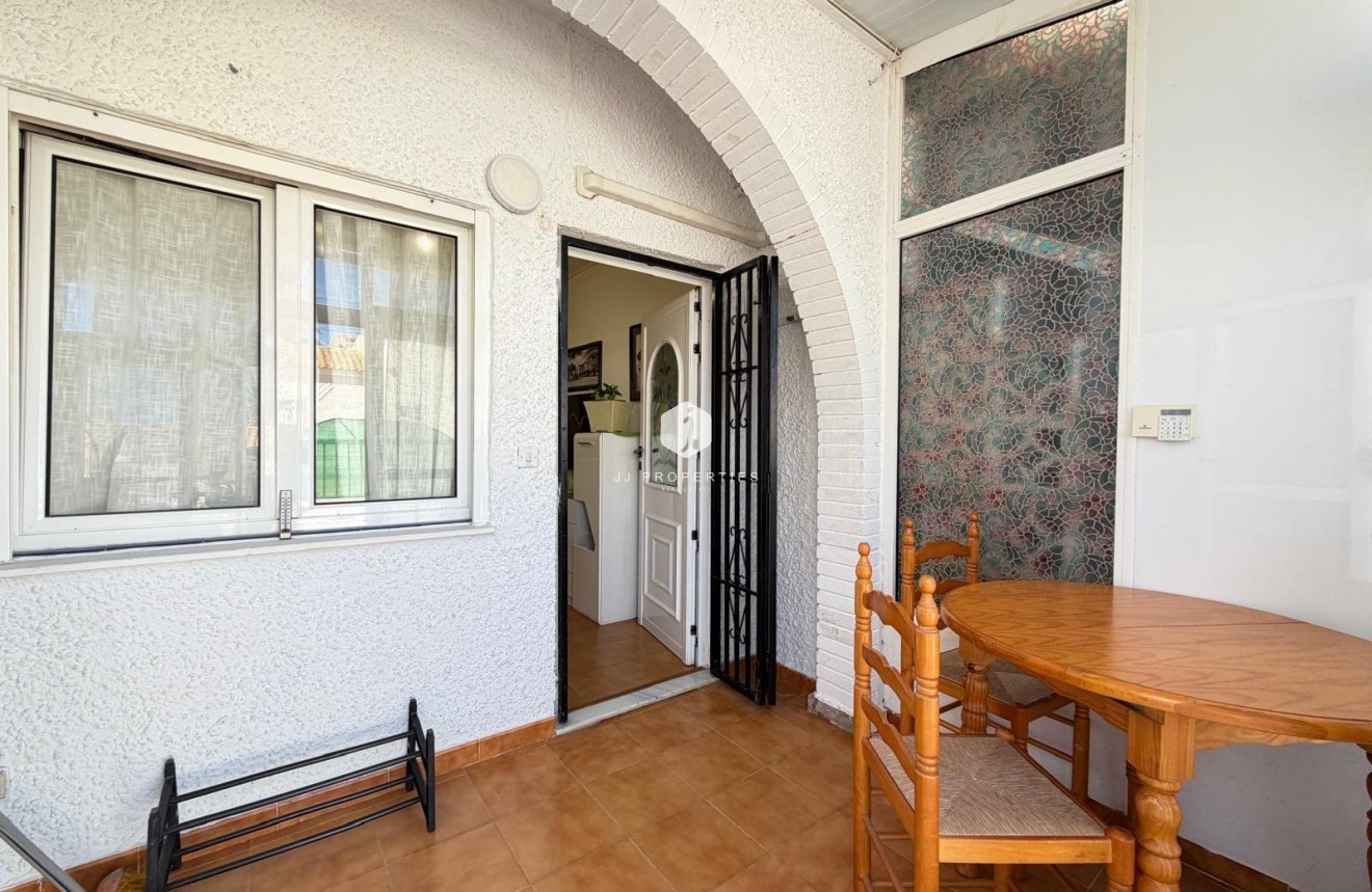 Resale - Chalet -
Torrevieja - Nueva Torrevieja