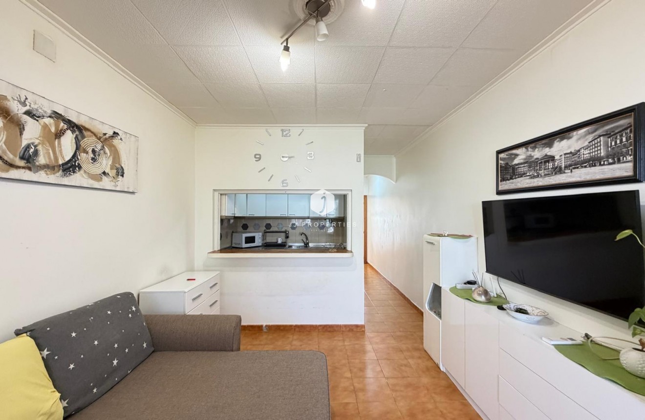 Resale - Chalet -
Torrevieja - Nueva Torrevieja