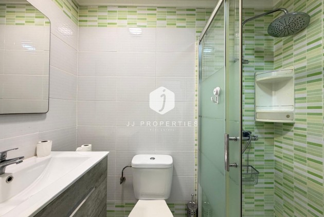 Resale - Chalet -
Torrevieja - Nueva Torrevieja