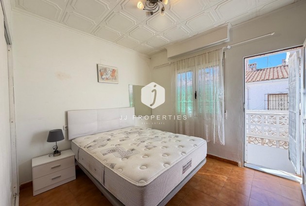 Resale - Chalet -
Torrevieja - Nueva Torrevieja