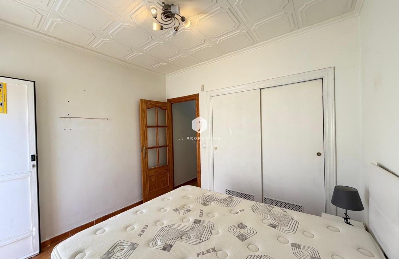 Resale - Chalet -
Torrevieja - Nueva Torrevieja