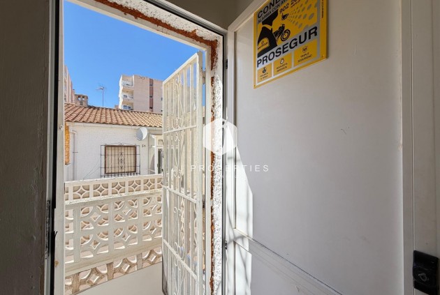 Resale - Chalet -
Torrevieja - Nueva Torrevieja