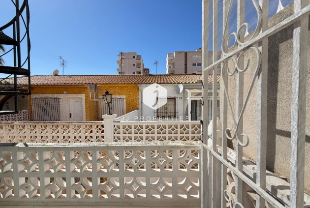 Resale - Chalet -
Torrevieja - Nueva Torrevieja