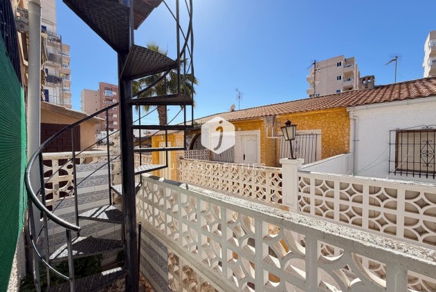 Resale - Chalet -
Torrevieja - Nueva Torrevieja