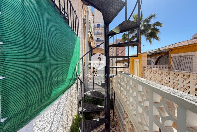 Resale - Chalet -
Torrevieja - Nueva Torrevieja