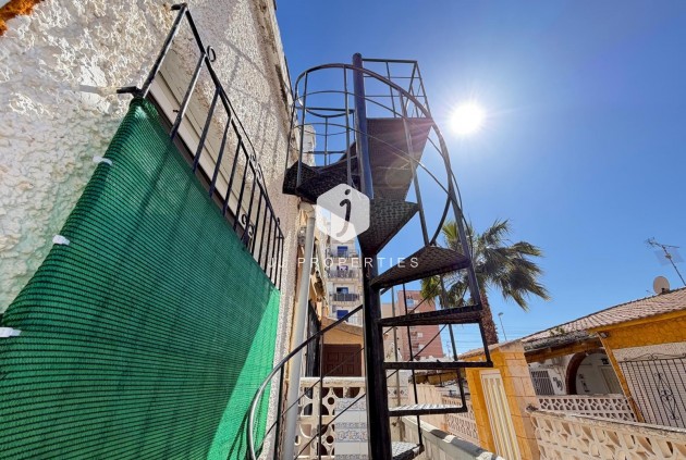 Resale - Chalet -
Torrevieja - Nueva Torrevieja