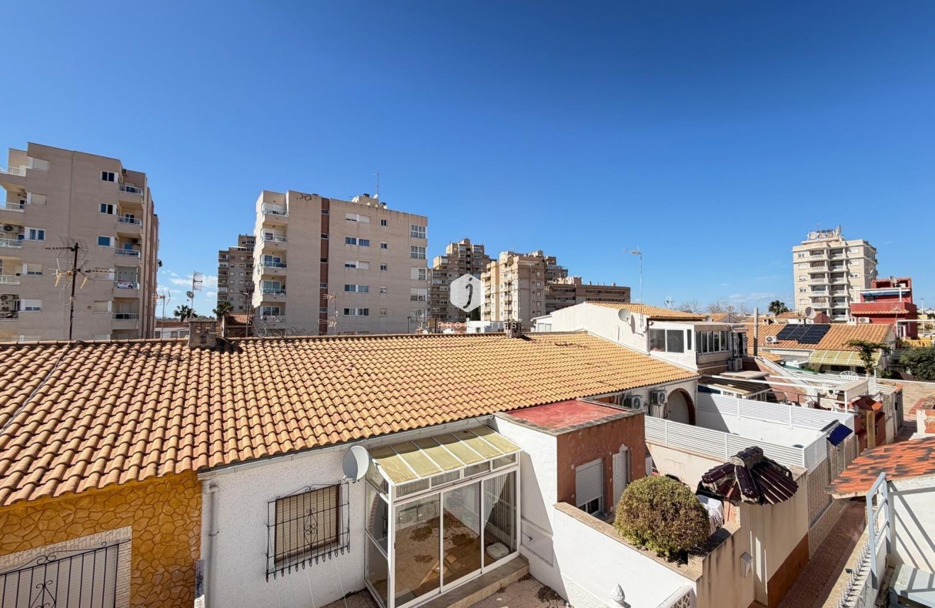 Resale - Chalet -
Torrevieja - Nueva Torrevieja