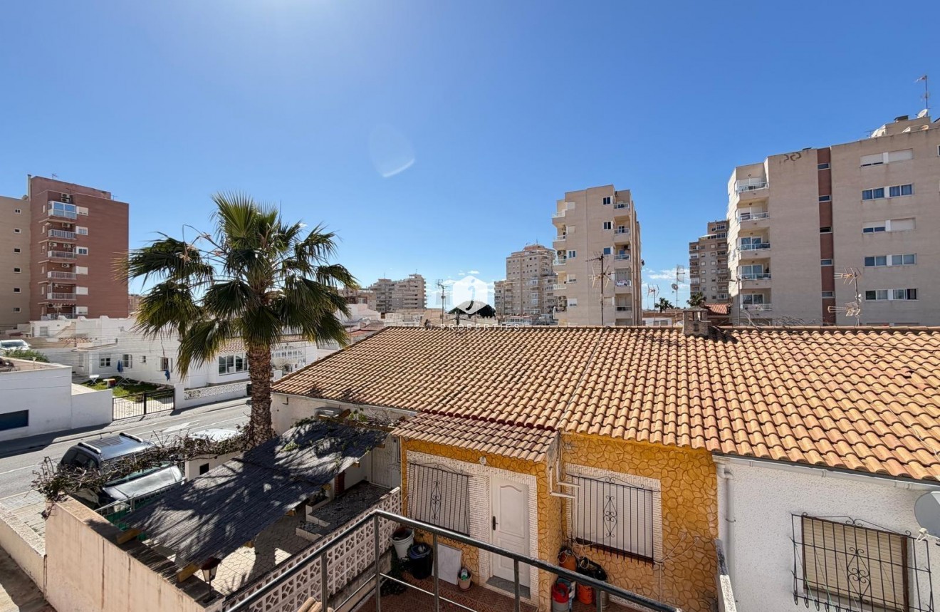 Resale - Chalet -
Torrevieja - Nueva Torrevieja