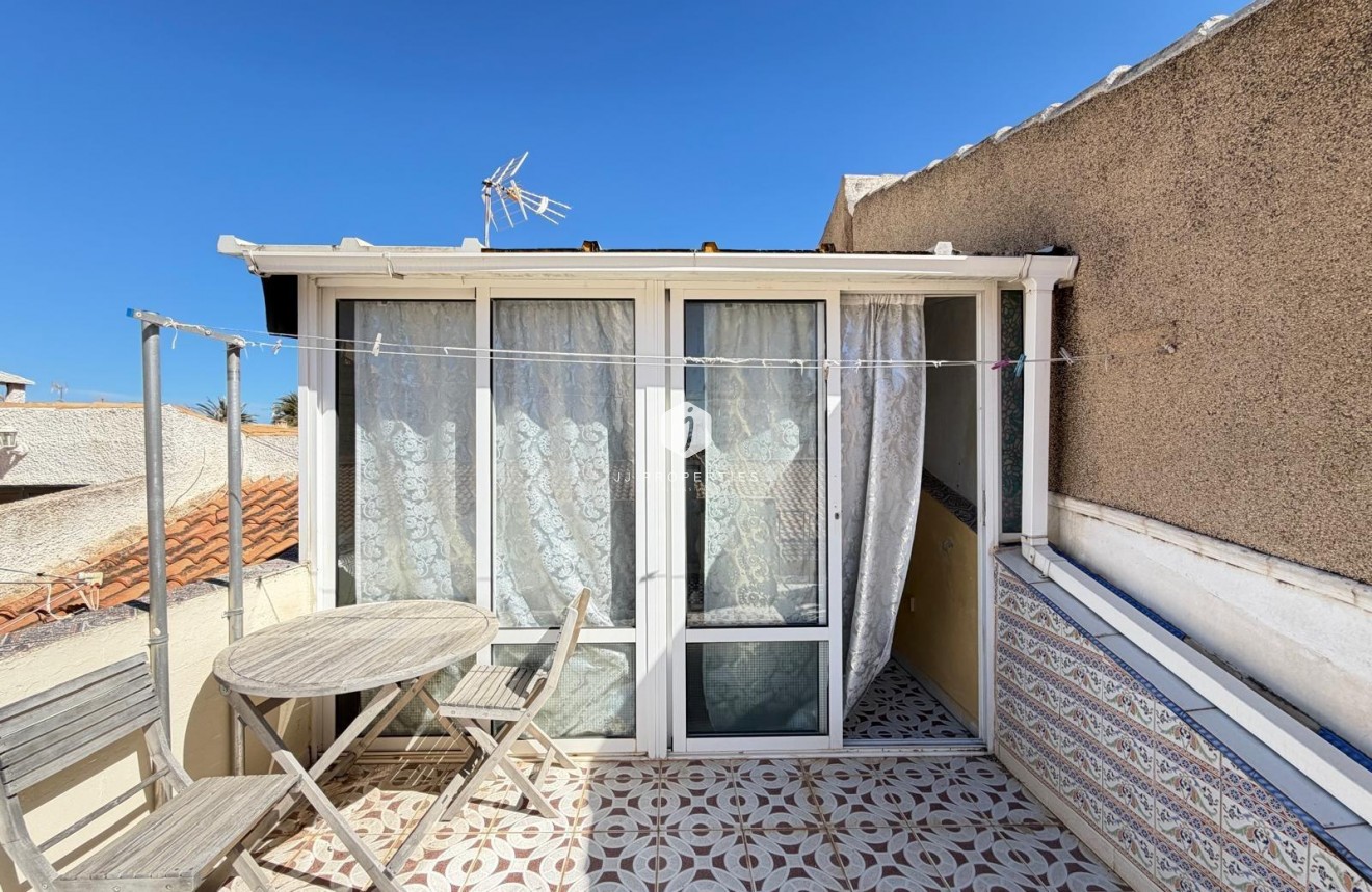 Resale - Chalet -
Torrevieja - Nueva Torrevieja