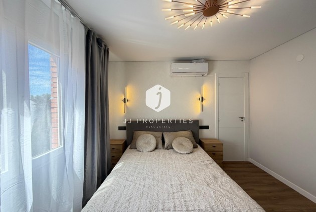 Resale - Apartment / flat -
Torrevieja - Punta prima