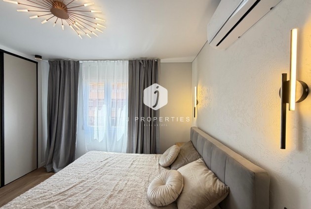 Resale - Apartment / flat -
Torrevieja - Punta prima