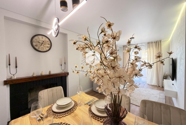 Resale - Apartment / flat -
Torrevieja - Punta prima